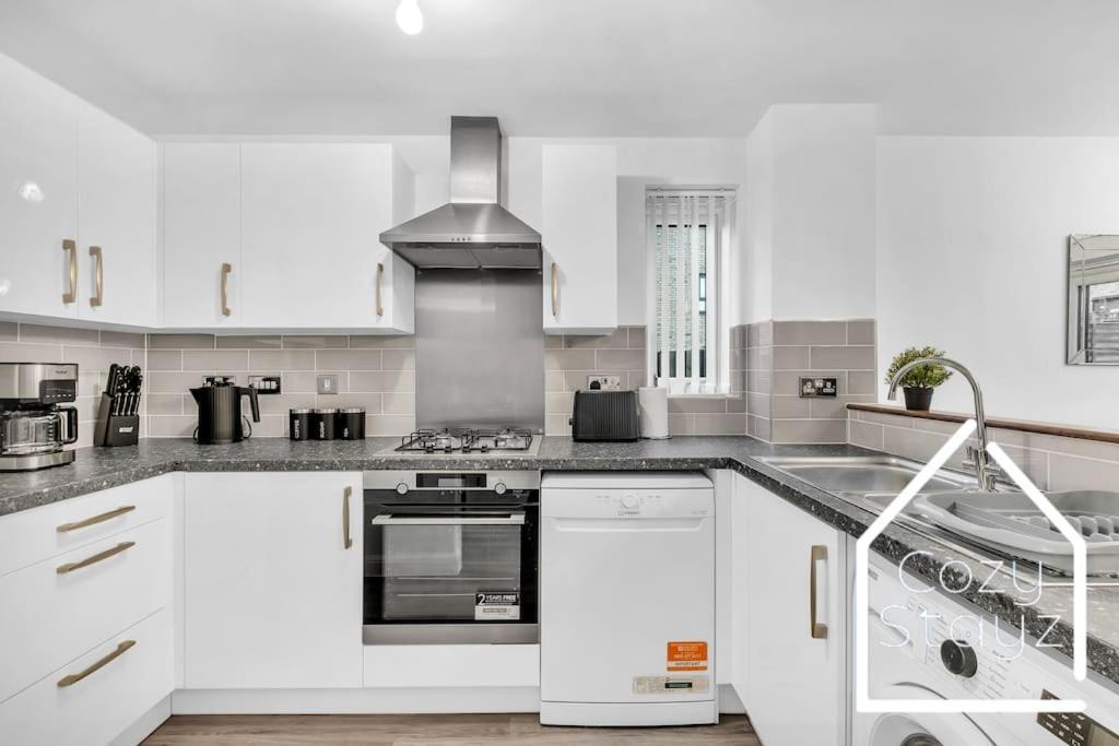 Newly Stunning City Centre Home By Cozy Stayz Birmingham Exterior photo