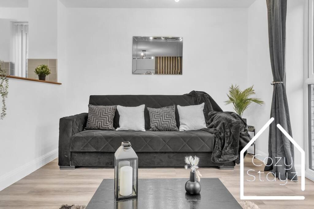 Newly Stunning City Centre Home By Cozy Stayz Birmingham Exterior photo